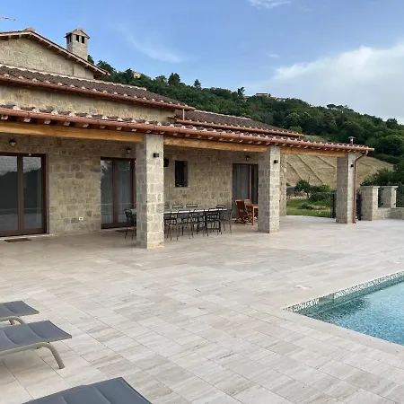 Villa Podere Vista *